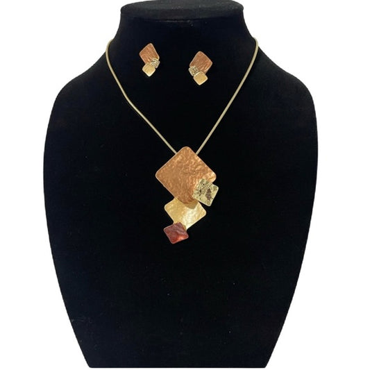 1010-Square Layers Fashion Necklace