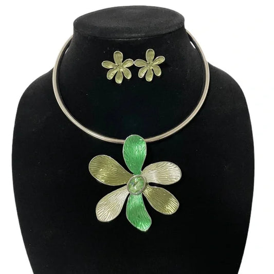 1129-Large Flower Pendant Bib Necklace Set-Green/Silver