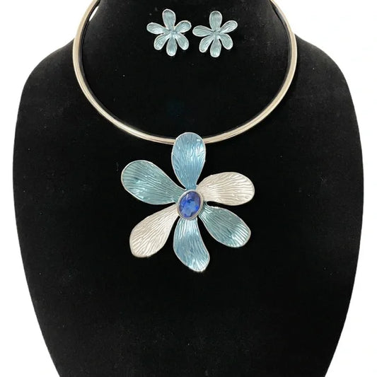 1130-Large Flower Pendant Bib Necklace Set-Blue/Silver