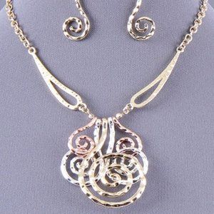 214-Tri-Tone Metal Swirl Design Necklace Set