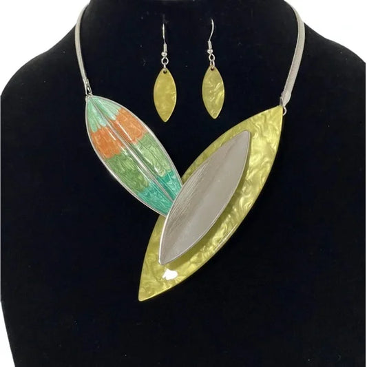 1180-Unique Designs Metal Resin Necklace Set-Green/Multi