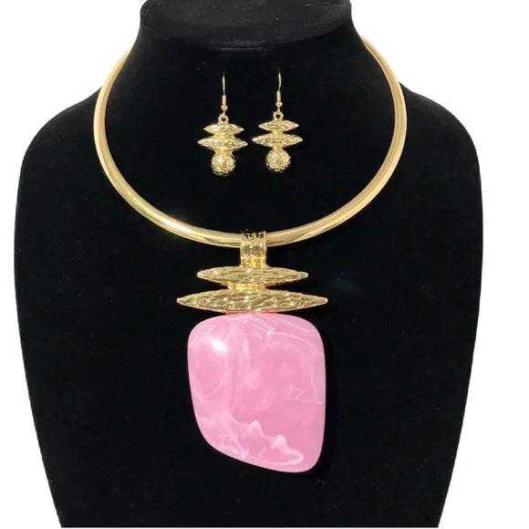 1188-Choker Drop Bib Pendant Necklace Set- PINK